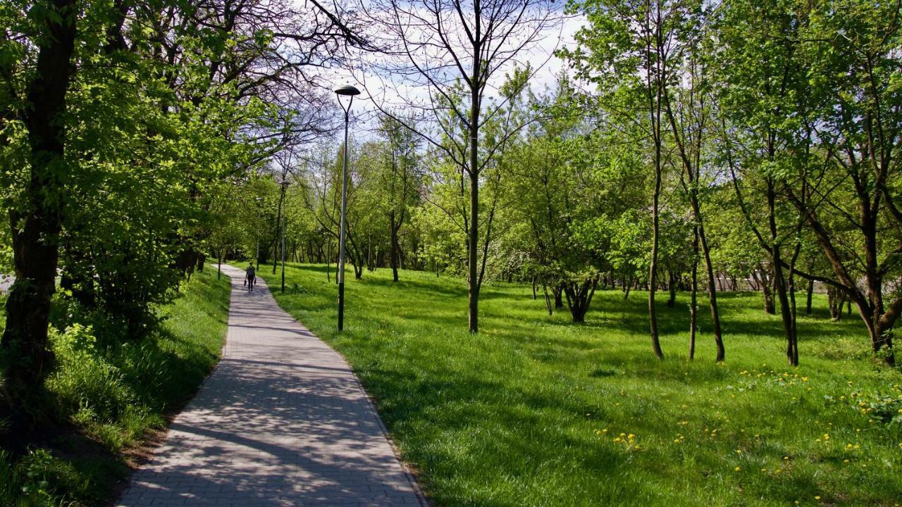 Apartament Park Lotników Cracovia Exterior foto